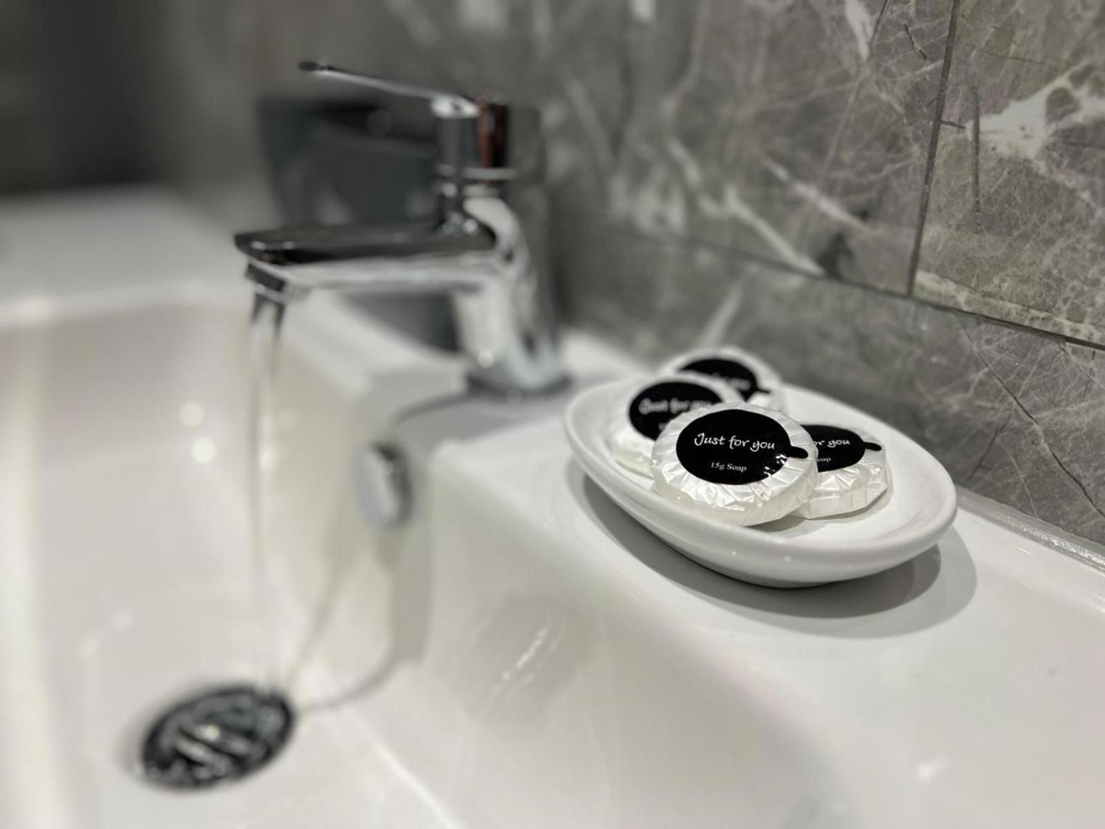 Whiskawaystays - Foregate Street - Apartment 4 Worcester Eksteriør billede