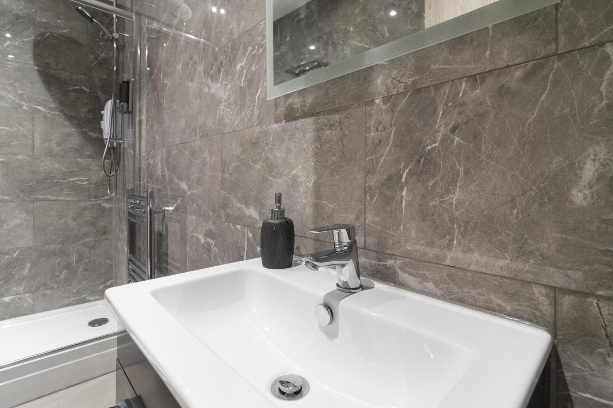 Whiskawaystays - Foregate Street - Apartment 4 Worcester Eksteriør billede